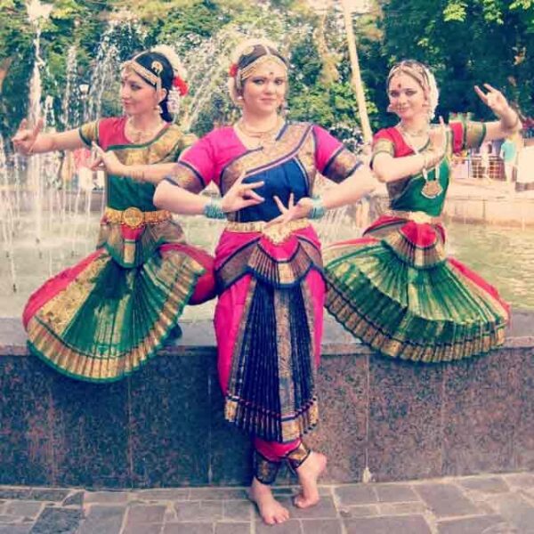 Bharatanatyam Costume - Single Fan